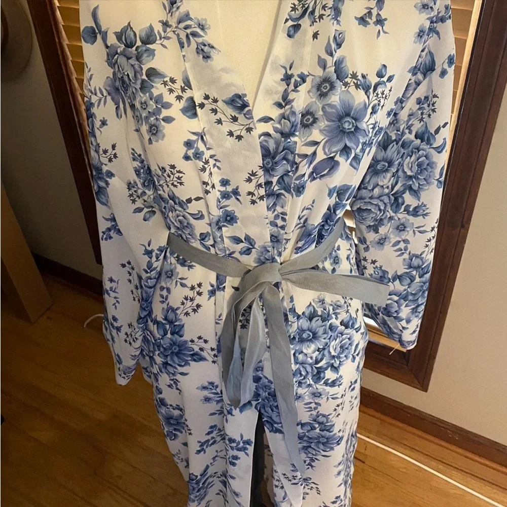 Vintage Victoria’s Secret floral maxi length duster robe - Picture 4 of 5